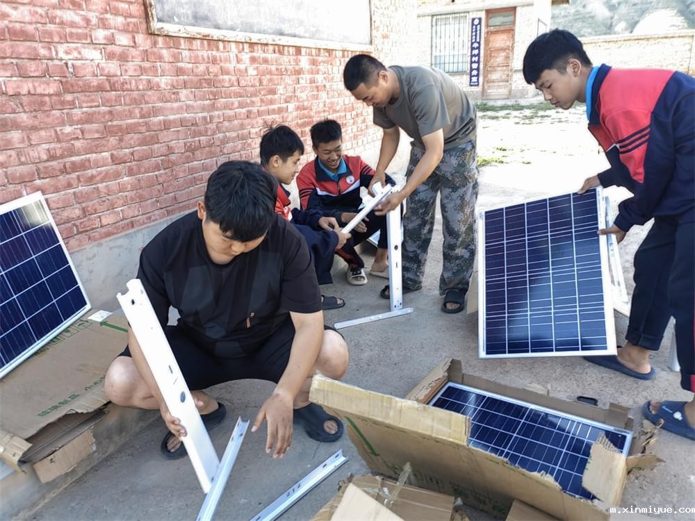 必威betway中文官网「2023年成长不烦恼」夏令营二期第9天:田间地头孩子忙收麦 黑夜路灯情暖人心 必威betway中文官网「2023年成长不烦恼」夏令营二期第9天:田间地头孩子忙收麦 黑夜路灯情暖人心_m.xinmiyue.com