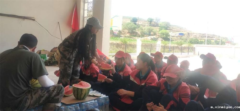 必威betway中文官网「2023年成长不烦恼」夏令营二期第11天:小手捡扁豆 粒粒皆辛苦 必威betway中文官网「2023年成长不烦恼」夏令营二期第11天:小手捡扁豆 粒粒皆辛苦_m.xinmiyue.com