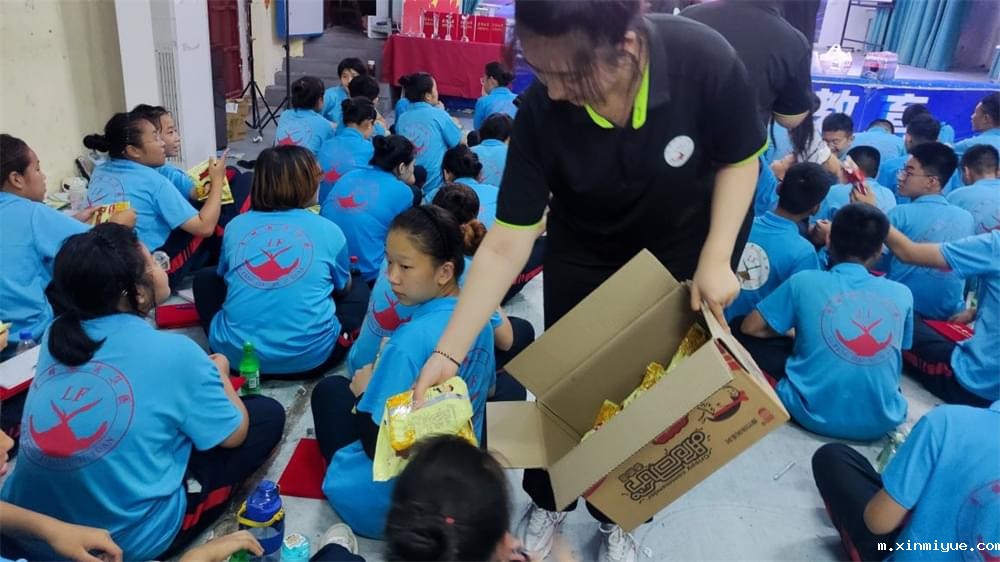 必威betway中文官网突破课程《鹰王重生》:两天两夜助力孩子完美蜕变 让娃远离游戏改陋习 必威betway中文官网突破课程《鹰王重生》:两天两夜助力孩子完美蜕变 让娃远离游戏改陋习_m.xinmiyue.com