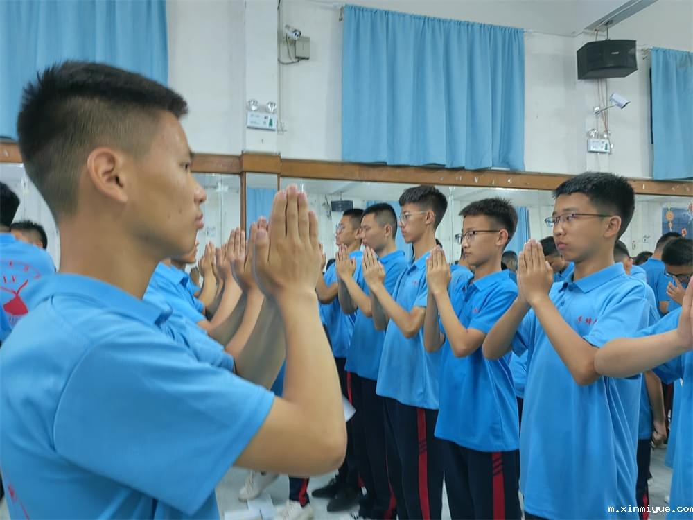 必威betway中文官网突破课程《鹰王重生》:两天两夜助力孩子完美蜕变 让娃远离游戏改陋习 必威betway中文官网突破课程《鹰王重生》:两天两夜助力孩子完美蜕变 让娃远离游戏改陋习_m.xinmiyue.com