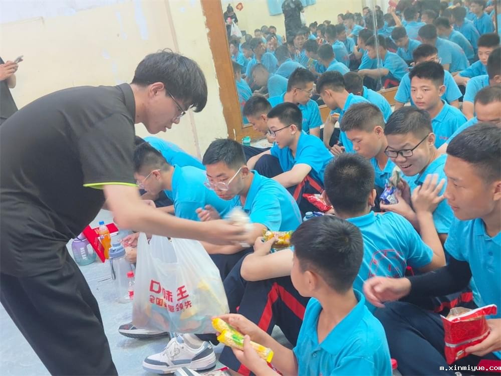 必威betway中文官网突破课程《鹰王重生》:两天两夜助力孩子完美蜕变 让娃远离游戏改陋习 必威betway中文官网突破课程《鹰王重生》:两天两夜助力孩子完美蜕变 让娃远离游戏改陋习_m.xinmiyue.com