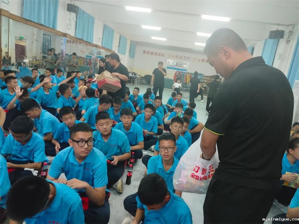 必威betway中文官网突破课程《鹰王重生》:两天两夜助力孩子完美蜕变 让娃远离游戏改陋习 必威betway中文官网突破课程《鹰王重生》:两天两夜助力孩子完美蜕变 让娃远离游戏改陋习_m.xinmiyue.com