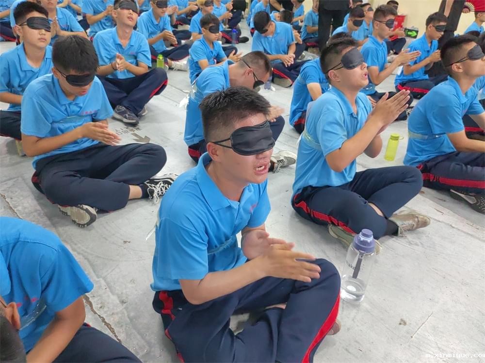 必威betway中文官网突破课程《鹰王重生》:两天两夜助力孩子完美蜕变 让娃远离游戏改陋习 必威betway中文官网突破课程《鹰王重生》:两天两夜助力孩子完美蜕变 让娃远离游戏改陋习_m.xinmiyue.com