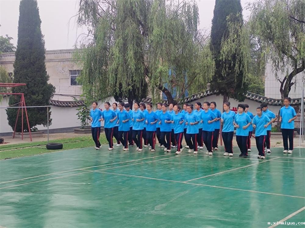 【育儿警钟】不自律的父母,如何无形中剥夺了孩子自律的翅膀? 【育儿警钟】不自律的父母,如何无形中剥夺了孩子自律的翅膀?_m.xinmiyue.com