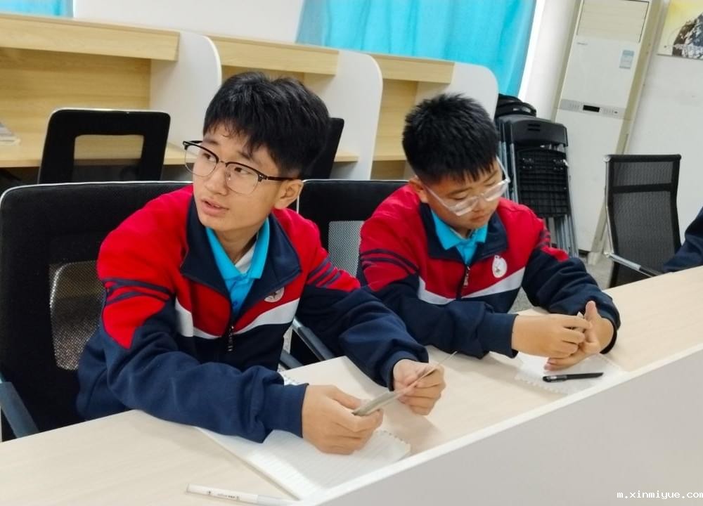 从“探索人生”到自我超越:必威betway中文官网火箭班第二次课启示录 从“探索人生”到自我超越:必威betway中文官网火箭班第二次课启示录_m.xinmiyue.com