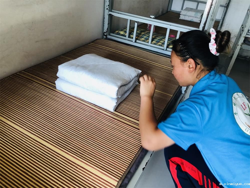 叠被子这件小事:河南叛逆青少年特训学校的独特教育 叠被子这件小事:河南叛逆青少年特训学校的独特教育_m.xinmiyue.com