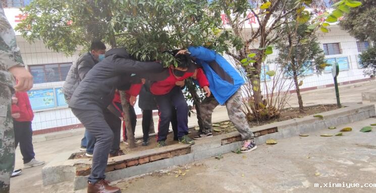 孩子的叛逆情绪一直上升，和父母关系冷漠怎么办？_m.xinmiyue.com