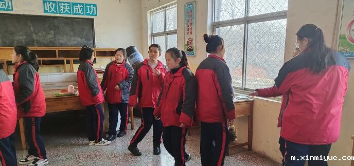 必威betway中文官网学校：曾经的叛逆少年，现在的孝顺儿子_m.xinmiyue.com