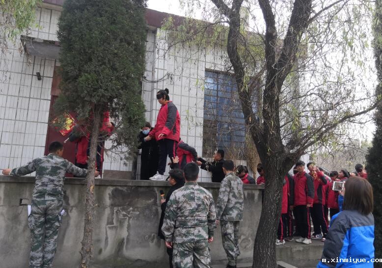 父母该如何劝告叛逆期的女儿？_m.xinmiyue.com