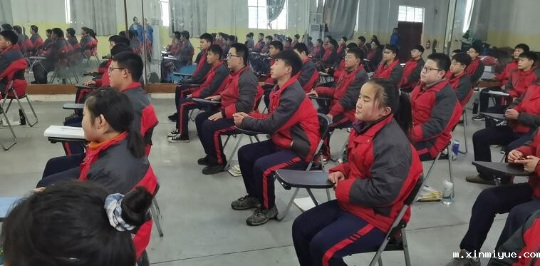 初中的孩子和父亲的关系不好，还总是打游戏怎么办？_m.xinmiyue.com