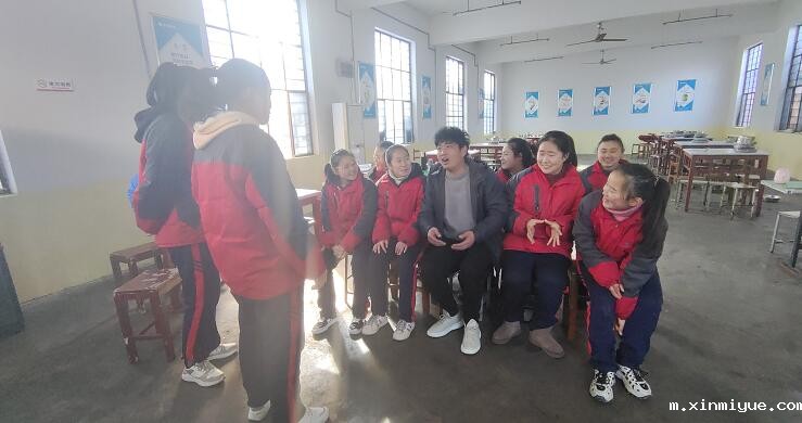 孩子在学校受欺负，应该反击吗？父母怎么教育孩子？_m.xinmiyue.com