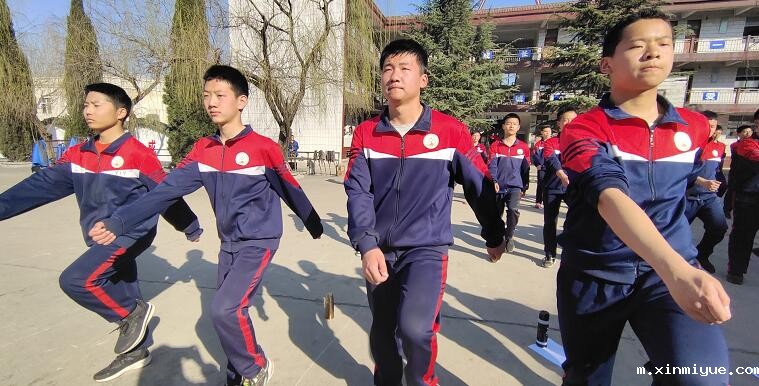 什么是贫困山村夏令营？_m.xinmiyue.com