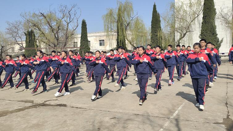 不听话的孩子该怎么教育呢？_m.xinmiyue.com