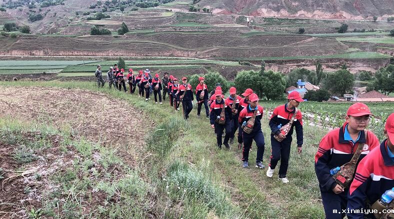 必威登录入口平台官网贫困山村夏令营是什么样的？_m.xinmiyue.com