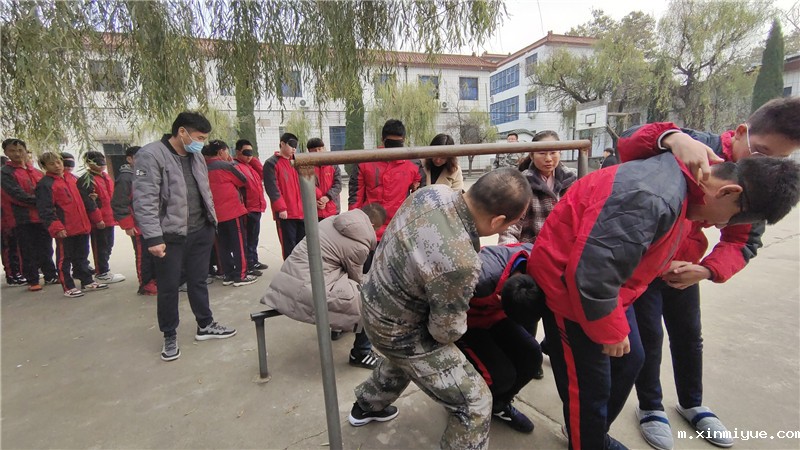 必威登录入口平台官网青少年叛逆教育2020年感恩节之感恩有你_m.xinmiyue.com