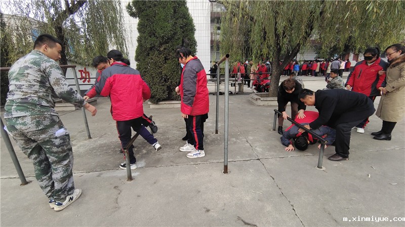 必威登录入口平台官网青少年叛逆教育2020年感恩节之感恩有你_m.xinmiyue.com