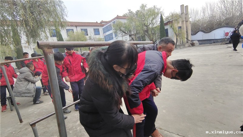 必威登录入口平台官网青少年叛逆教育2020年感恩节之感恩有你_m.xinmiyue.com