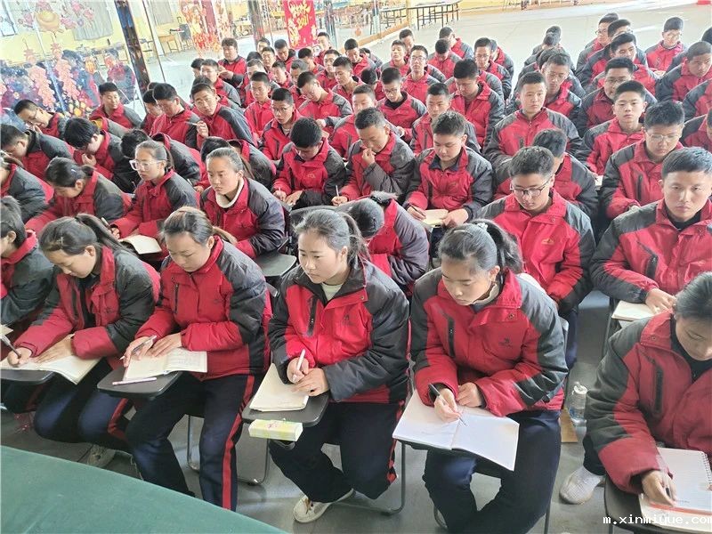 8-18岁孩子为何总深陷在网络游戏世界_m.xinmiyue.com