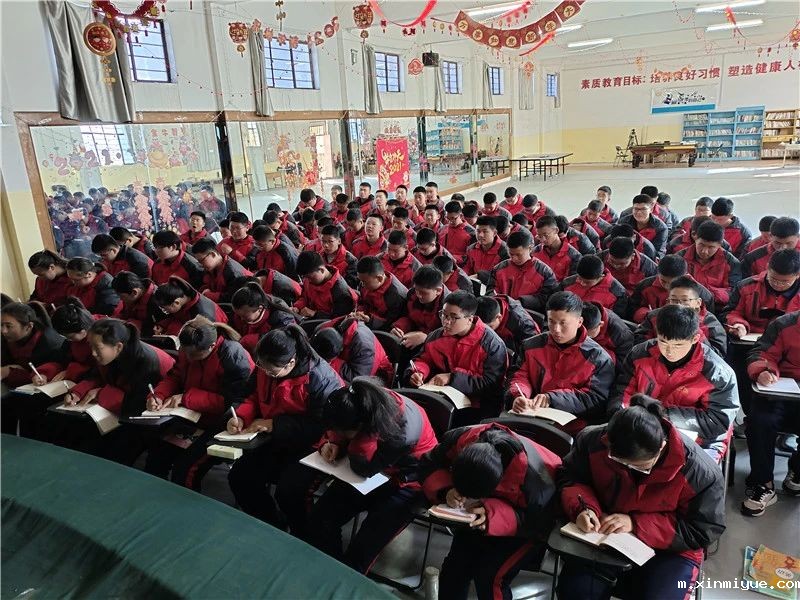 8-18岁孩子为何总深陷在网络游戏世界_m.xinmiyue.com