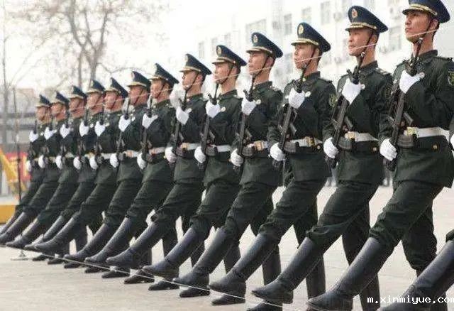 必威betway中文官网2021年4月特色课程之军训对孩子的好处_m.xinmiyue.com