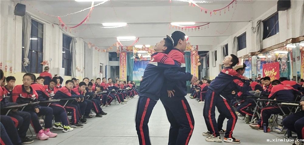 必威betway中文官网2021年4月大型室内拓展活动之合计运书_m.xinmiyue.com