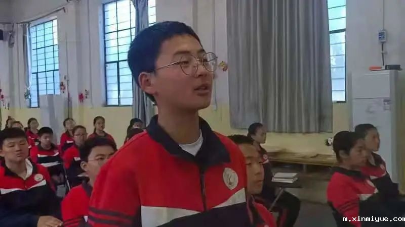 必威登录入口平台官网心理教育中心2021年4月大课堂：羚羊护子之母爱无私_m.xinmiyue.com