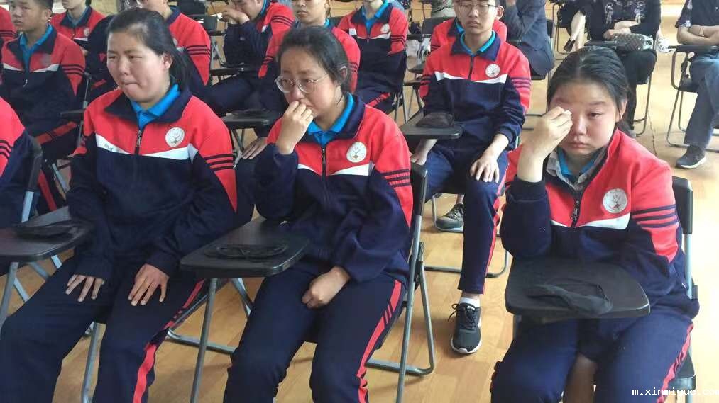 遇见30年后的父母——必威登录入口平台官网心理教育中心2021母亲节大型感恩活动_m.xinmiyue.com