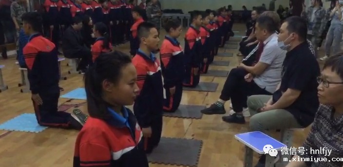 遇见30年后的父母——必威登录入口平台官网心理教育中心2021母亲节大型感恩活动_m.xinmiyue.com