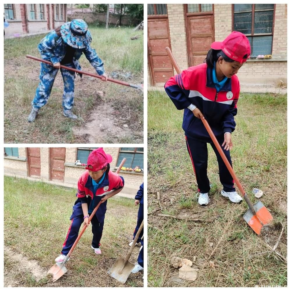 2021年必威betway中文官网「成长不烦恼」夏令营第三天之助农施肥、军训跑步过端午_m.xinmiyue.com