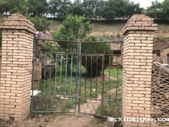 王多苍年入8000元的家庭，孩子如何能有好的学习环境！