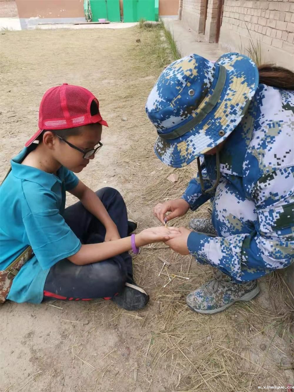 2021年必威betway中文官网暑期夏令营第二期第二天：我们都是修路人_m.xinmiyue.com