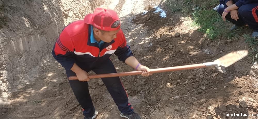 2021年必威betway中文官网暑期夏令营第二期第二天：我们都是修路人_m.xinmiyue.com