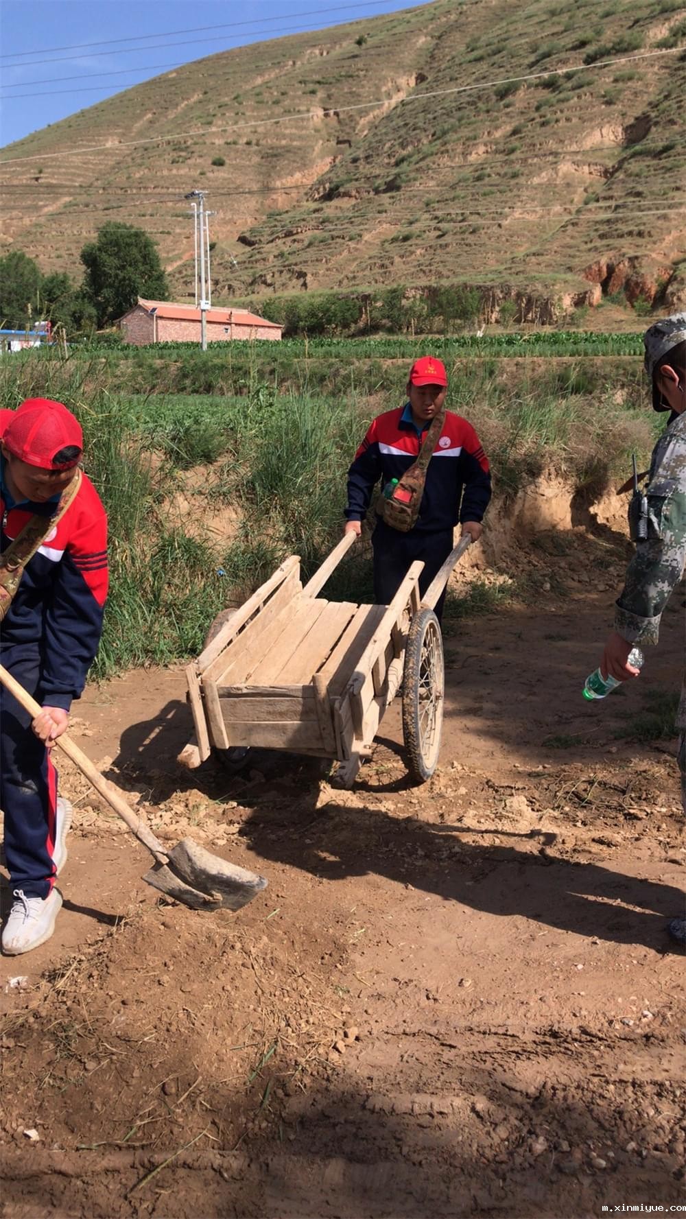 2021年必威betway中文官网暑期夏令营第二期第二天：我们都是修路人_m.xinmiyue.com