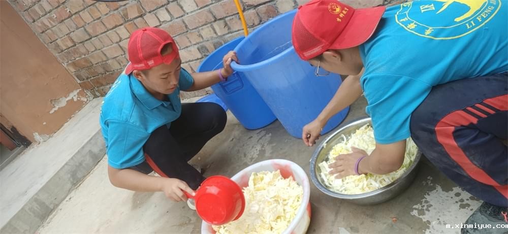 2021年必威betway中文官网暑期夏令营第二期第二天：我们都是修路人_m.xinmiyue.com