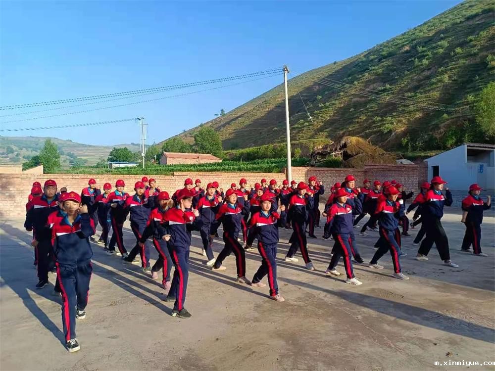 2021年必威betway中文官网暑期夏令营第二期第三天：滴水之恩，割草相报！_m.xinmiyue.com