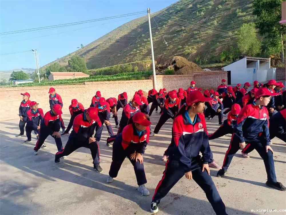 2021年必威betway中文官网暑期夏令营第二期第三天：滴水之恩，割草相报！_m.xinmiyue.com