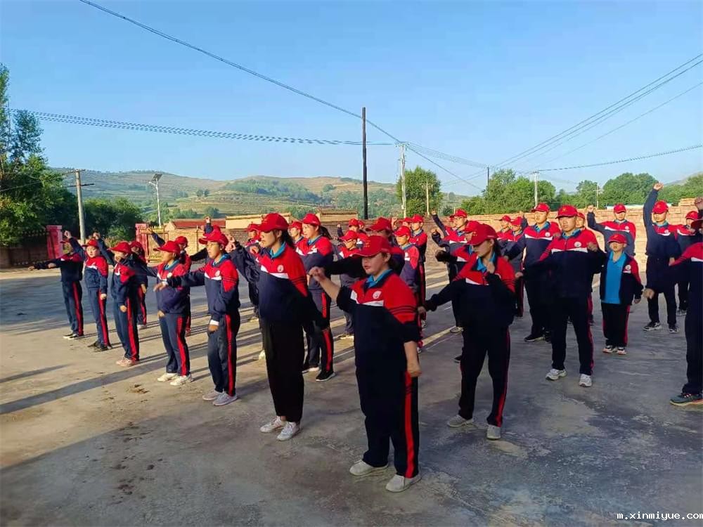 2021年必威betway中文官网暑期夏令营第二期第三天：滴水之恩，割草相报！_m.xinmiyue.com