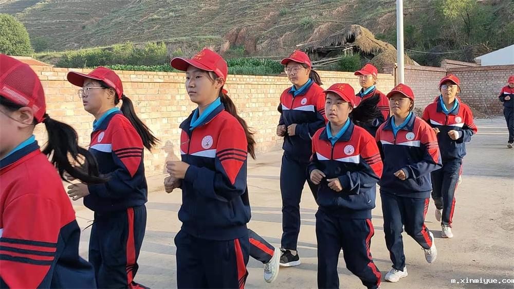 2021年必威betway中文官网暑期夏令营第二期第三天：滴水之恩，割草相报！_m.xinmiyue.com