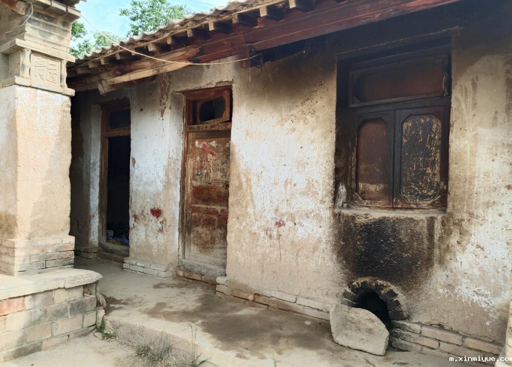 七口人的贫困家庭，怎样给三兄弟好的教育？_m.xinmiyue.com