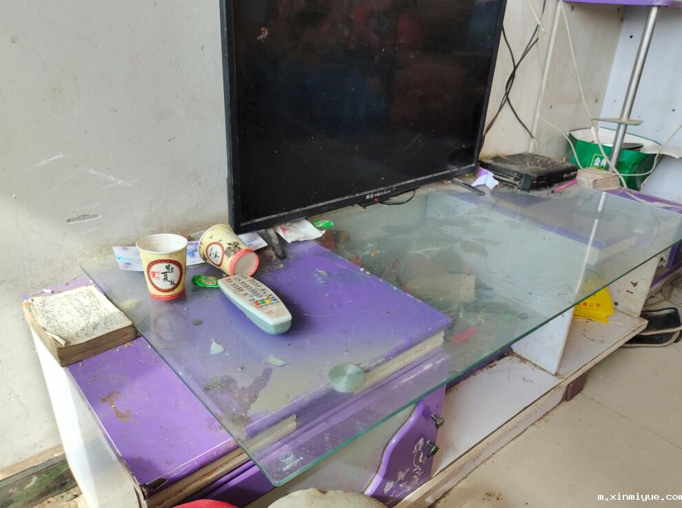 七口人的贫困家庭，怎样给三兄弟好的教育？_m.xinmiyue.com