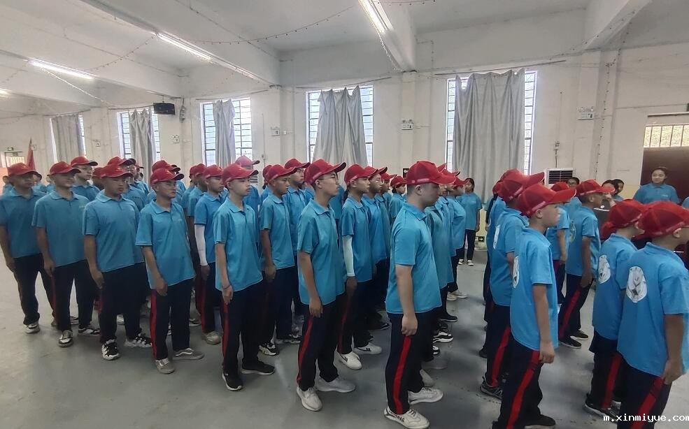 与叛逆期孩子沟通有什么技巧？	_m.xinmiyue.com