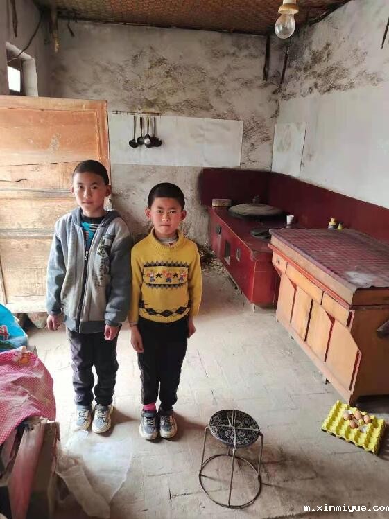 席星轩 六口之家 父母四级智力残疾_m.xinmiyue.com