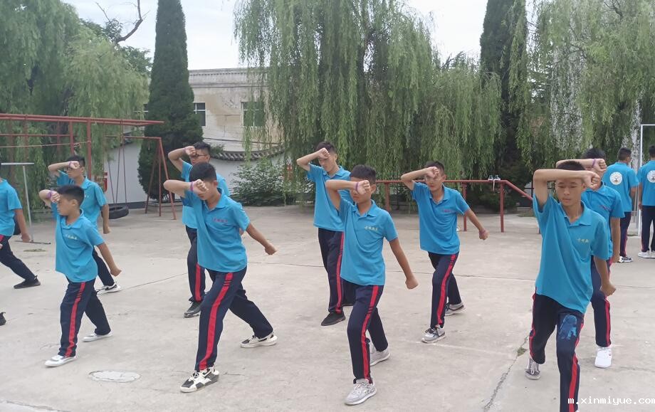 孩子不爱说话有什么办法可以让孩子变自信一点？_m.xinmiyue.com