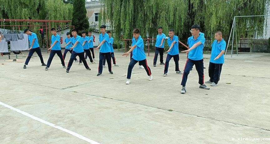 孩子心态浮躁怎么跟孩子交流让他戒骄戒躁？_m.xinmiyue.com