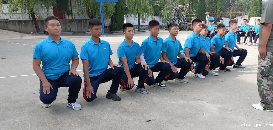 孩子敏感多疑太在意外界的看法该怎么开导？_m.xinmiyue.com