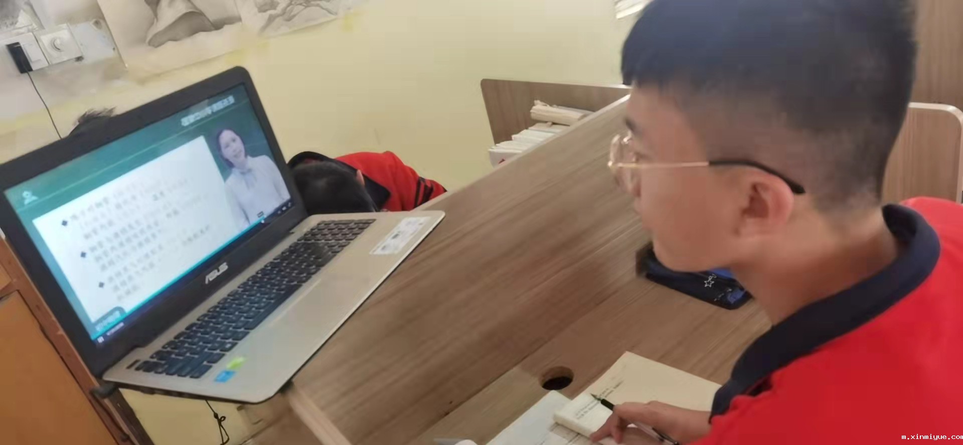 孩子情绪大不会表达想法怎么办_m.xinmiyue.com