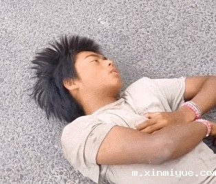 十多岁的孩子沉迷网络游戏流浪街头无人问津_m.xinmiyue.com