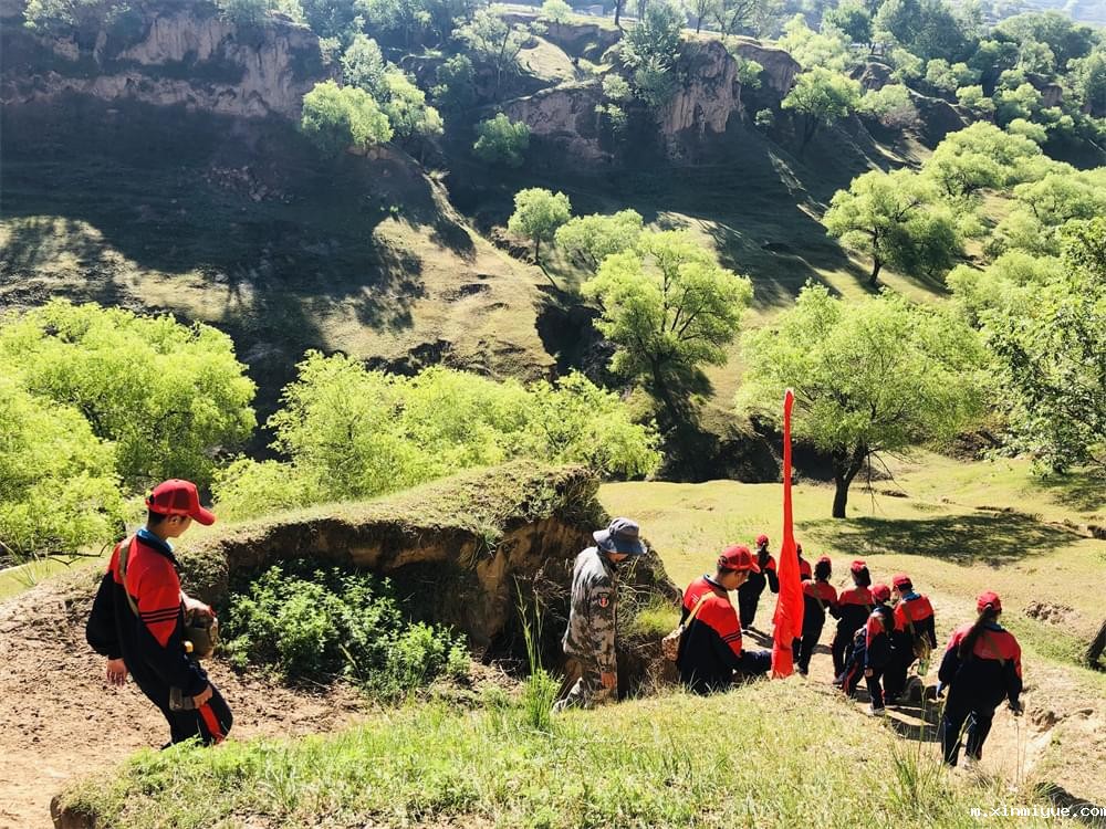 必威betway中文官网「2022年成长不烦恼」磨炼营第11天：牵手贫困儿童 体验山村农活上学路_m.xinmiyue.com