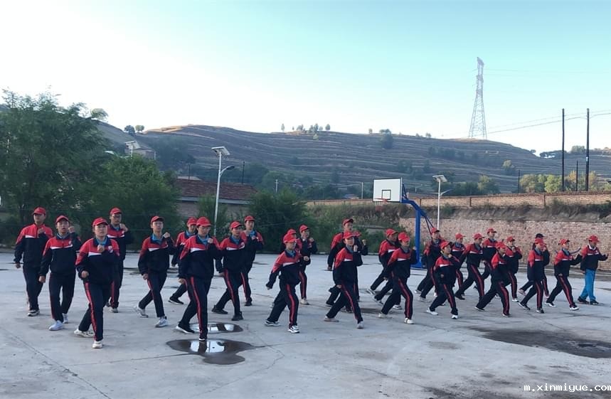 必威betway中文官网「2022年成长不烦恼」磨炼营第11天：牵手贫困儿童 体验山村农活上学路_m.xinmiyue.com