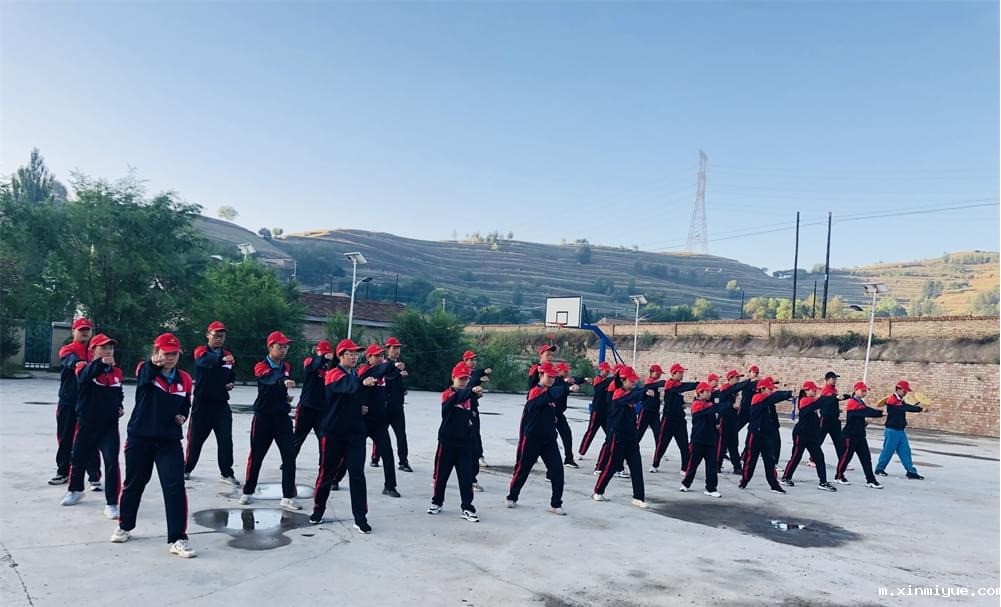 必威betway中文官网「2022年成长不烦恼」磨炼营第11天：牵手贫困儿童 体验山村农活上学路_m.xinmiyue.com